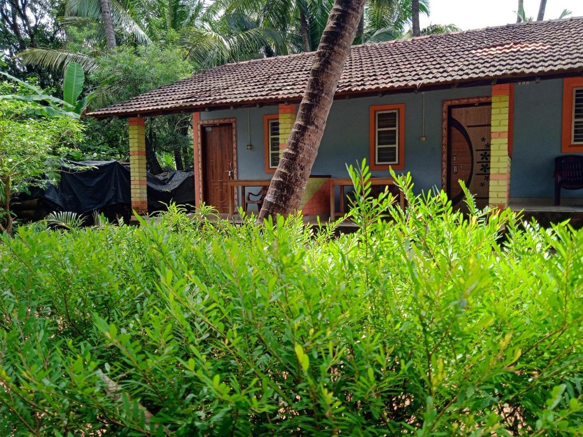 Gundappa Cafe Gokarna Kudle Beach Kültér fotó